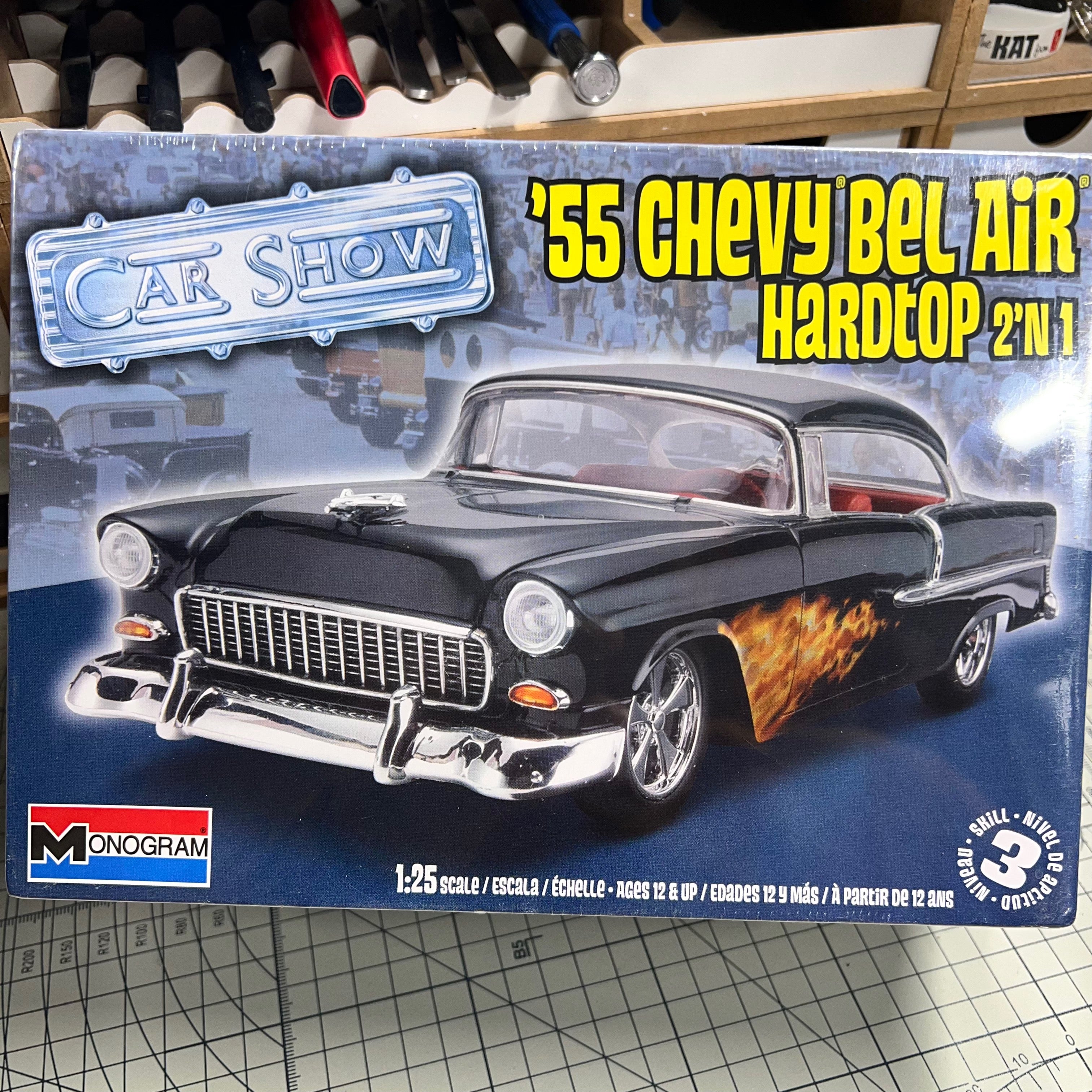 Monogram 1/25 - 55 Chevy Bel Air Hardtop 2 n 1