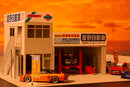 Plum mor Auto Garage Famous Car Shop 1/64 Scale Model Kit