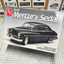 AMT 1/25 - 1949 Mercury Sedan