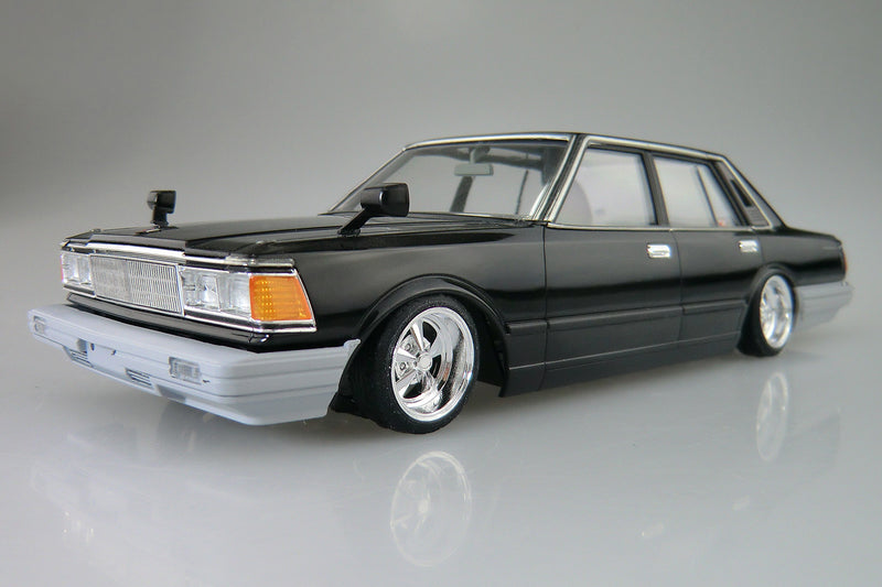 Aoshima 1/24 Nissan 430 Cedric Sedan