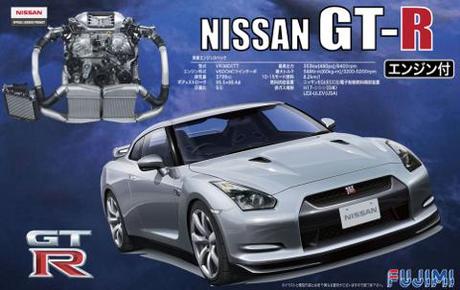 Fujimi 1/24 Nissan GT-R R35 with Engine